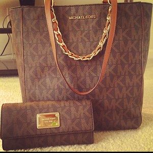 MK Purse & Wallet